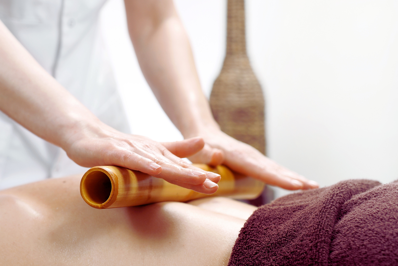 Bambusová masáž pro ženy – Magic Bamboo