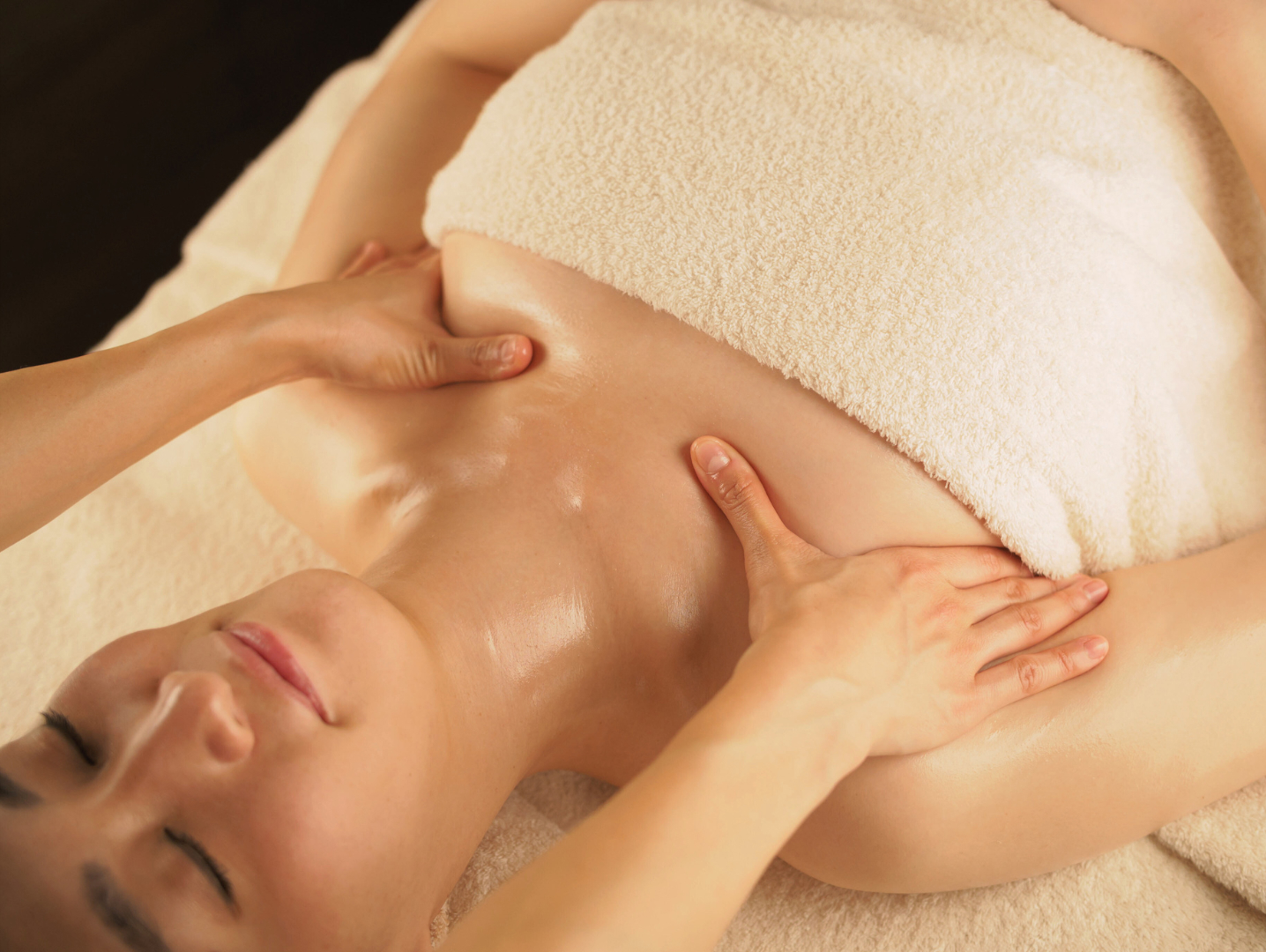 Masáž poprsí pro ženy